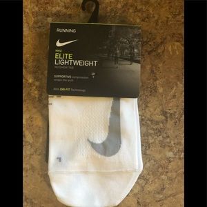 Women’s Nike Elite Dri-Fit no show socks